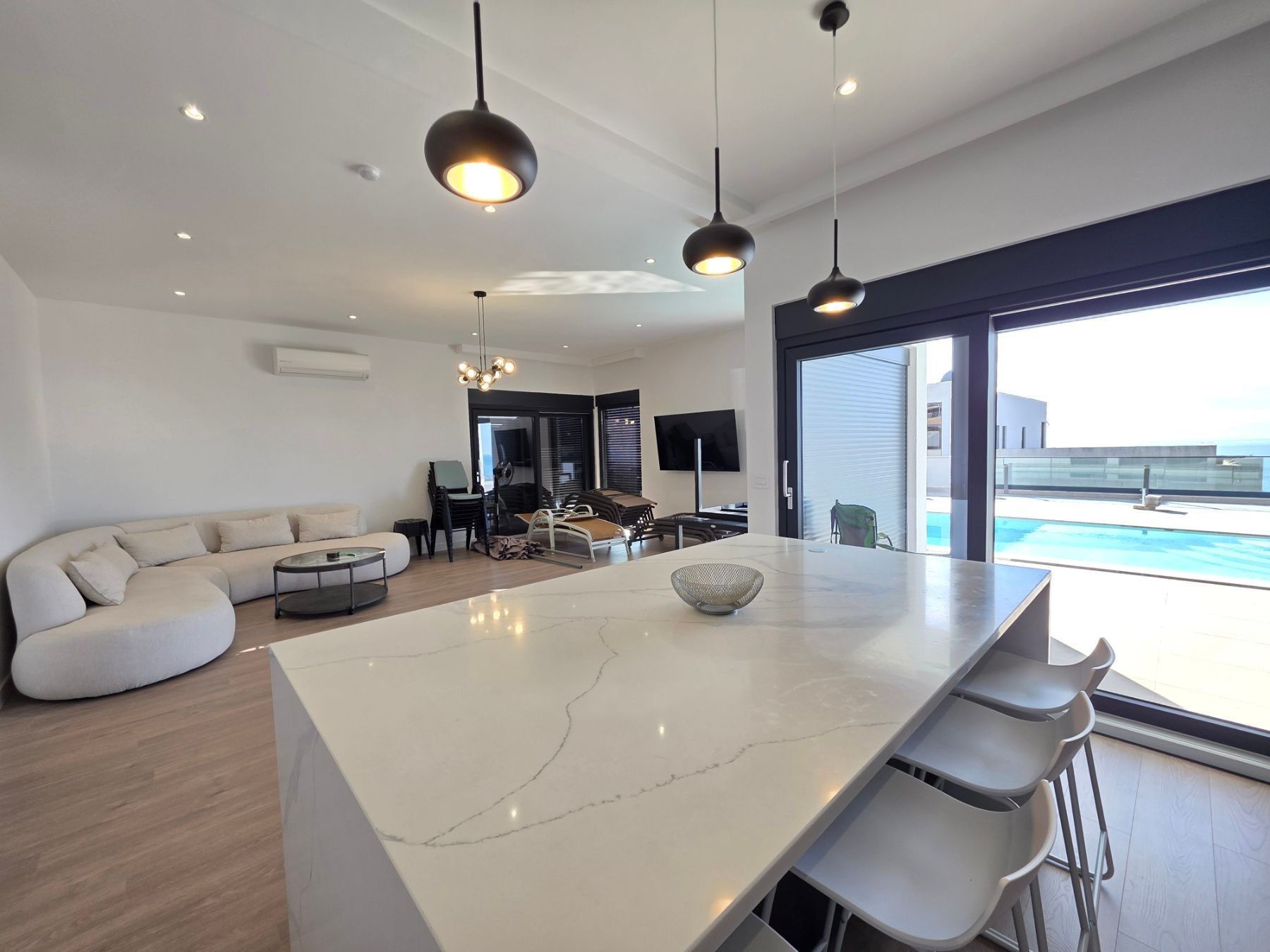 Nova ekskluzivna moderna vila sa bazenom i panoramskim pogledom– Krimovica, Kotor - Amfora Real Estate