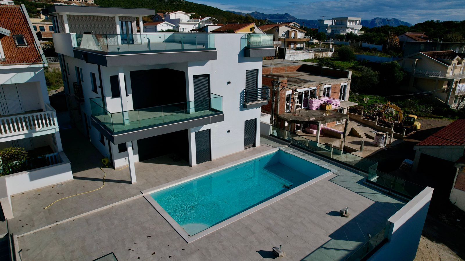 Nova ekskluzivna moderna vila sa bazenom i panoramskim pogledom– Krimovica, Kotor - Amfora Real Estate