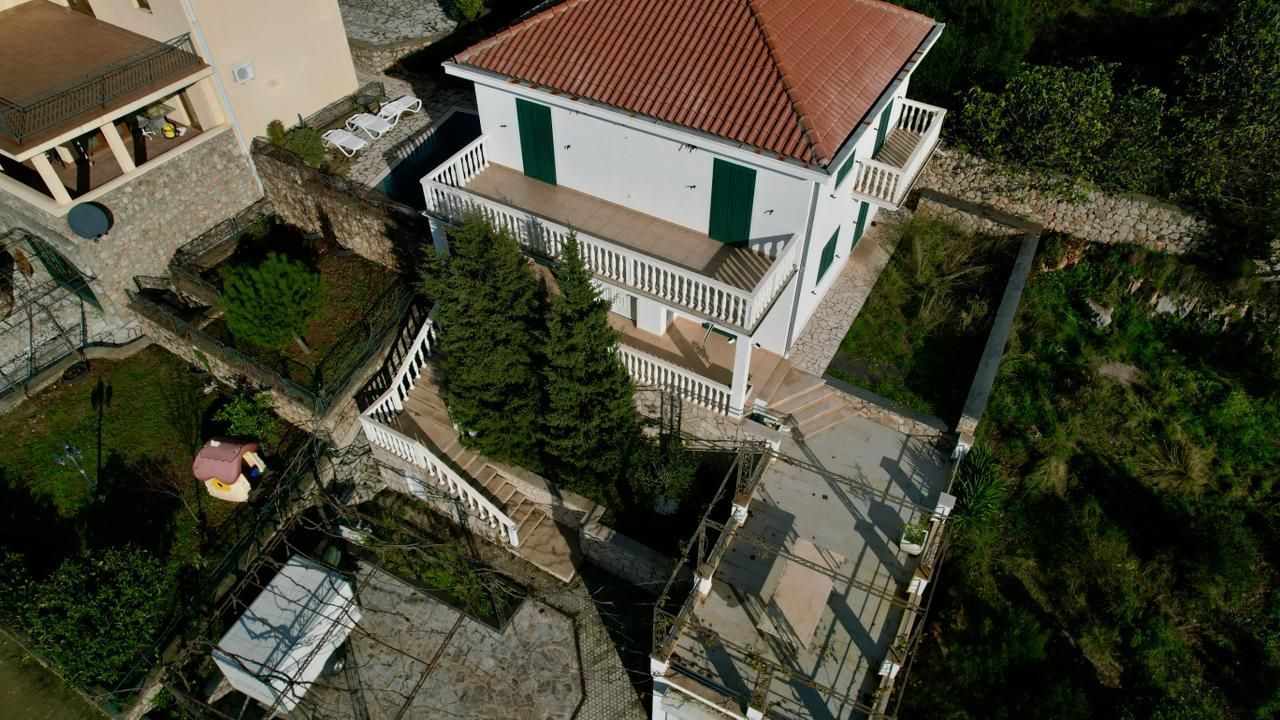 Prodaja kuće 160 m² sa panoramskim pogledom na more – Krimovica, opština Kotor - Amfora Real Estate