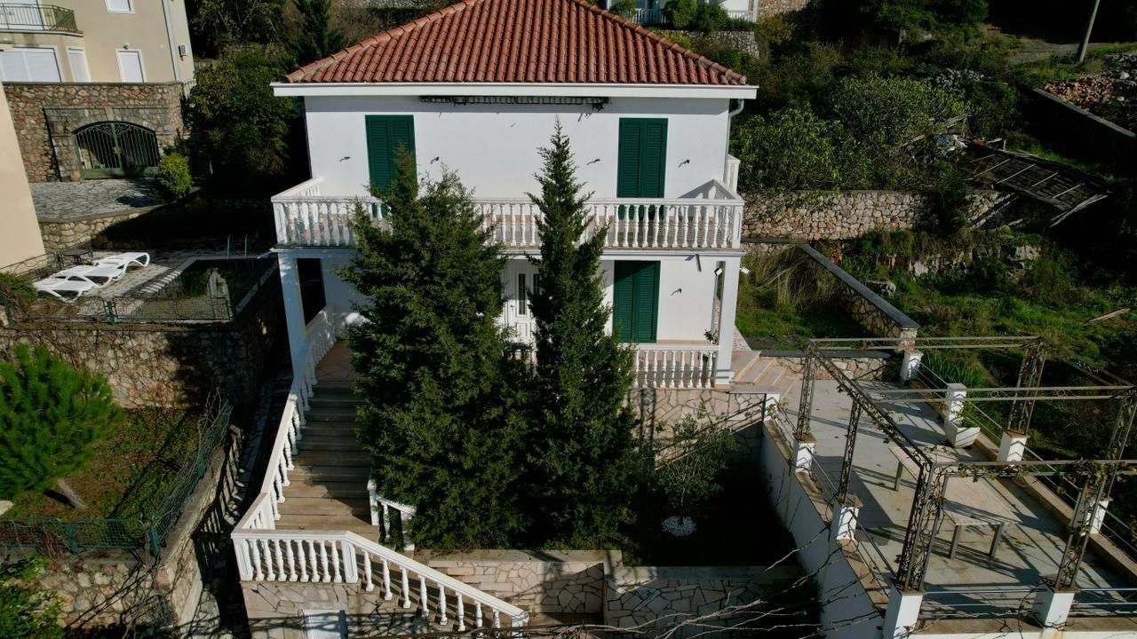 Prodaja kuće 160 m² sa panoramskim pogledom na more – Krimovica, opština Kotor - Amfora Real Estate