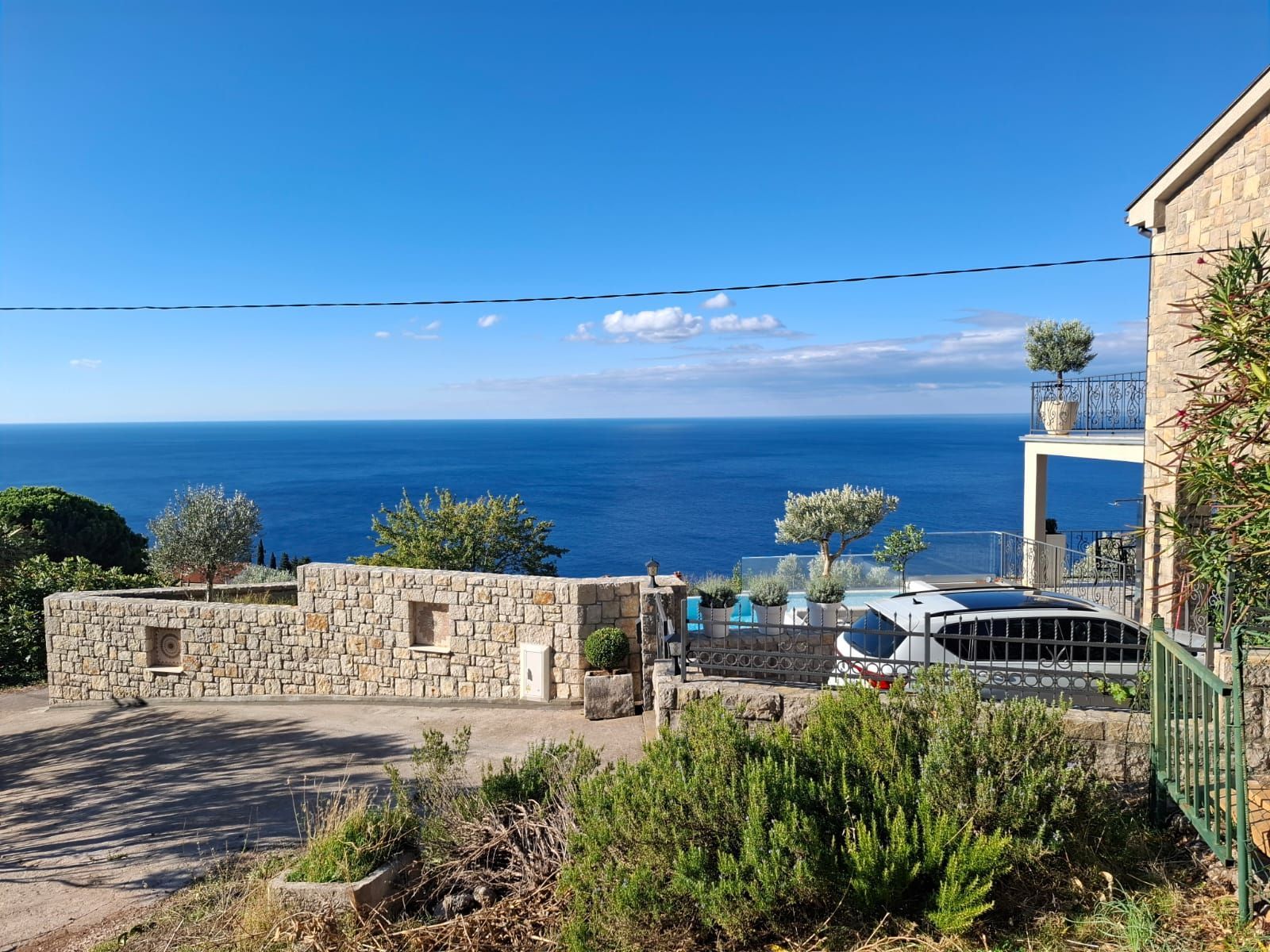 Autentična kamena vila sa panoramskim pogledom na more – Reževići Katun, Budvanska rivijera - Amfora Real Estate