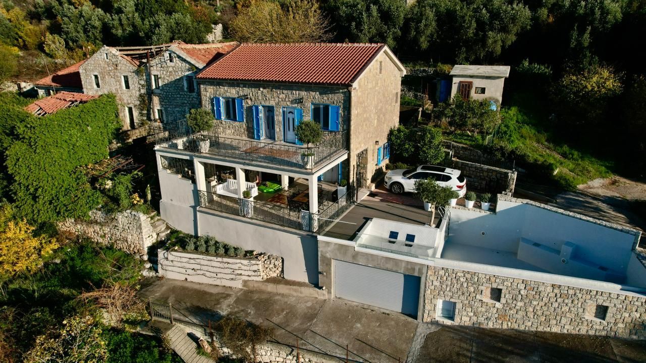 Autentična kamena vila sa panoramskim pogledom na more – Reževići Katun, Budvanska rivijera - Amfora Real Estate