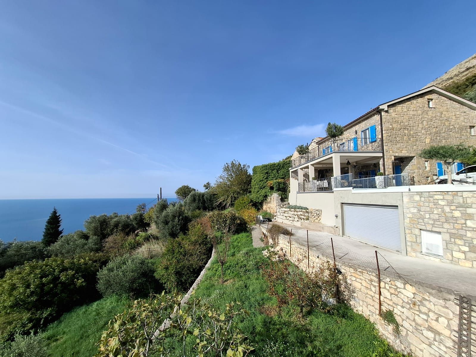 Autentična kamena vila sa panoramskim pogledom na more – Reževići Katun, Budvanska rivijera - Amfora Real Estate