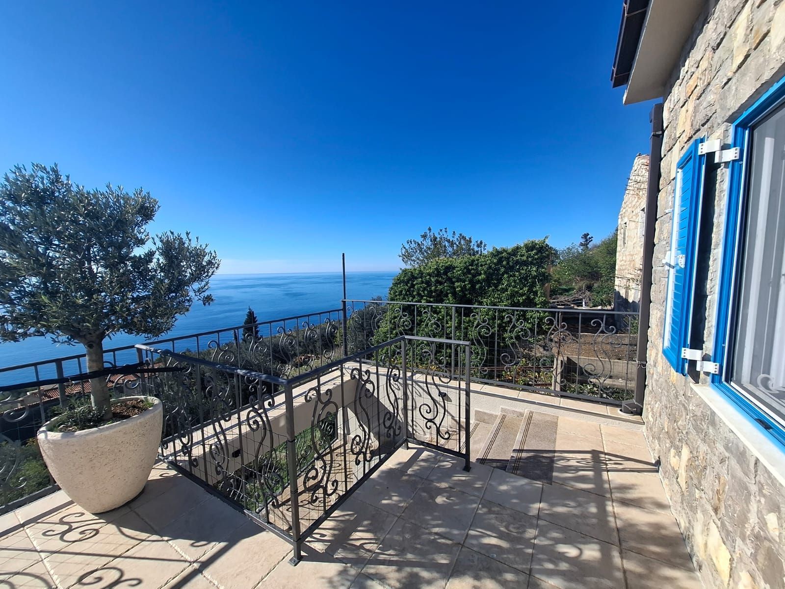 Autentična kamena vila sa panoramskim pogledom na more – Reževići Katun, Budvanska rivijera - Amfora Real Estate