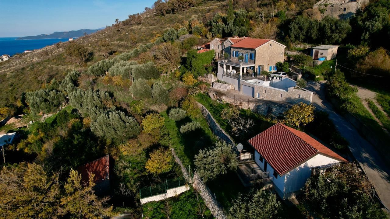 Autentična kamena vila sa panoramskim pogledom na more – Reževići Katun, Budvanska rivijera - Amfora Real Estate