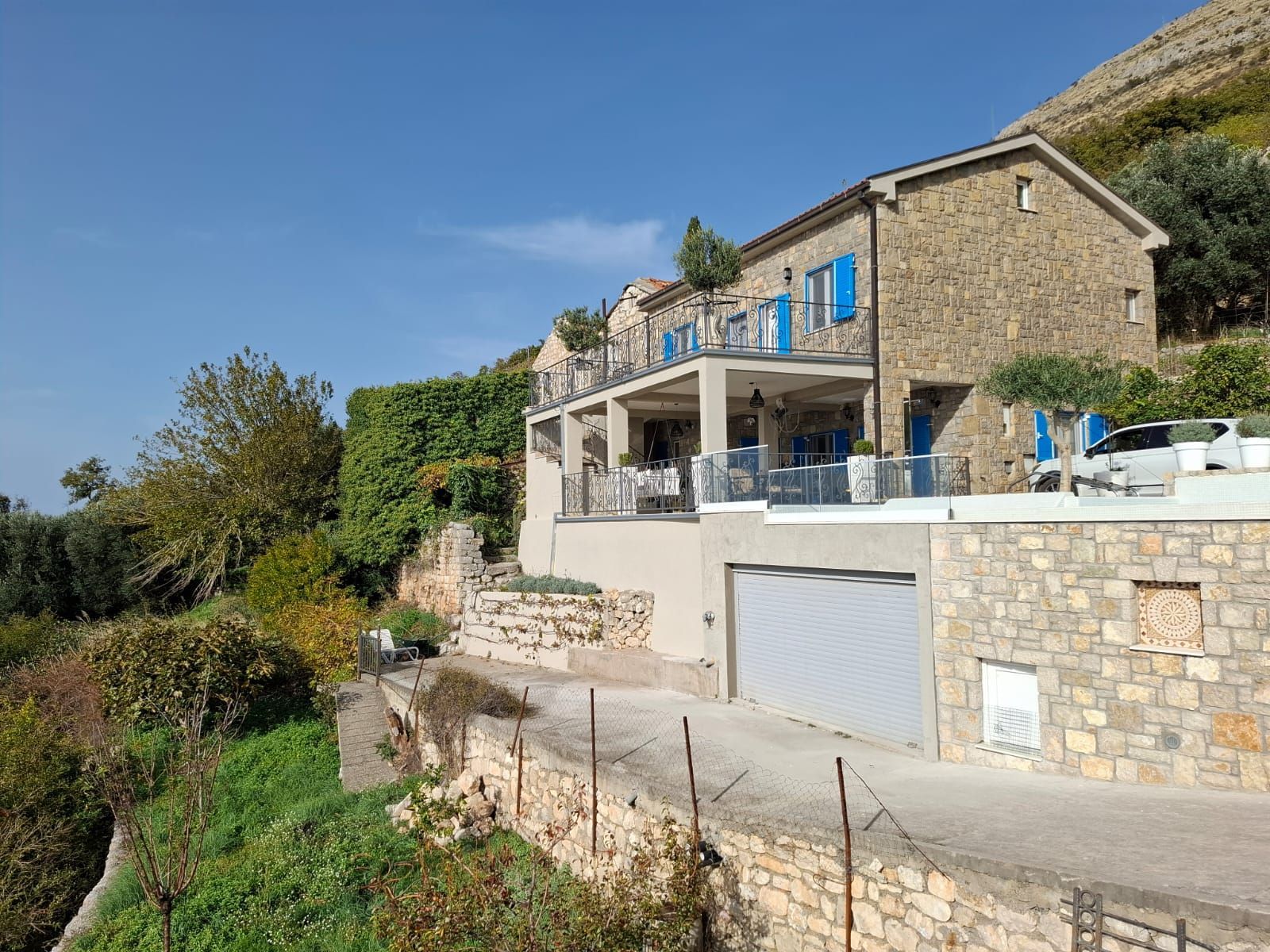 Autentična kamena vila sa panoramskim pogledom na more – Reževići Katun, Budvanska rivijera - Amfora Real Estate