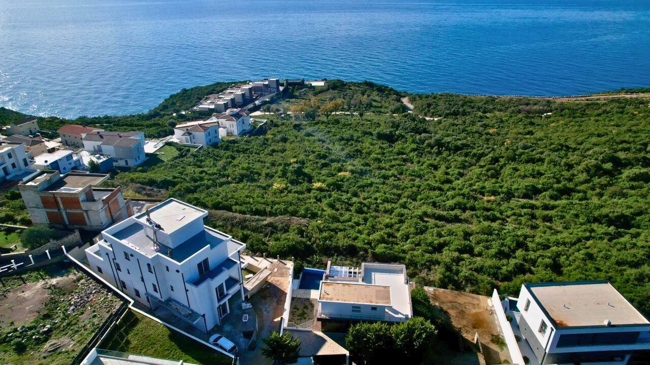 Na prodaju zemljiste sa panoramskim pogledom na more – Krimovica, opština Kotor, 2000m² - Amfora Real Estate