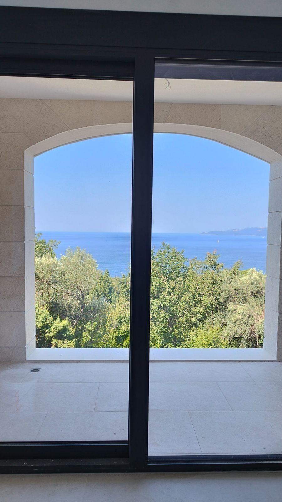 Nova luksuzna Vila sa Pogledom na More i Bazenom u Reževićima, Budva - Amfora Real Estate