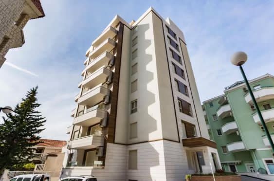 Jednosoban opremljen stan 48 m² – Rafailovići, na 100 m od mora - Amfora Real Estate