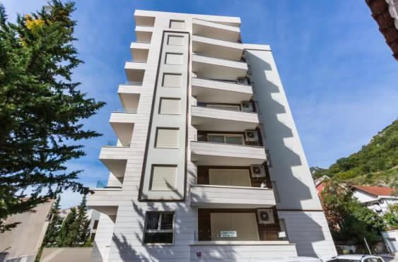 Jednosoban opremljen stan 48 m² – Rafailovići, na 100 m od mora - Amfora Real Estate