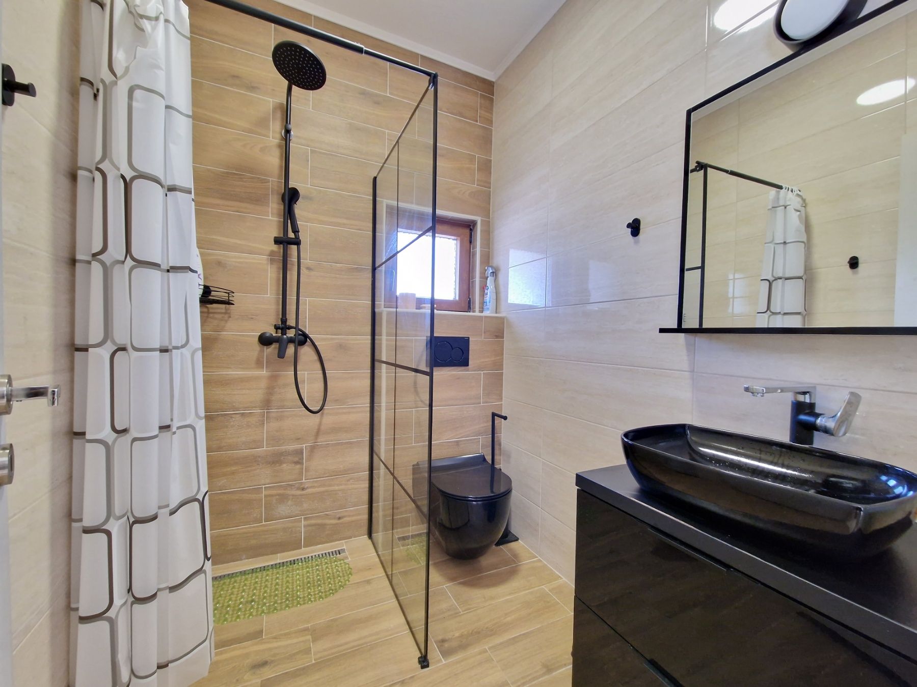 Prodaja – Luksuzna novoizgrađena vila 249 m² + teretana 35 m² sa bazenom i panoramskim pogledom na more – Kuljače, Budva - Amfora Real Estate