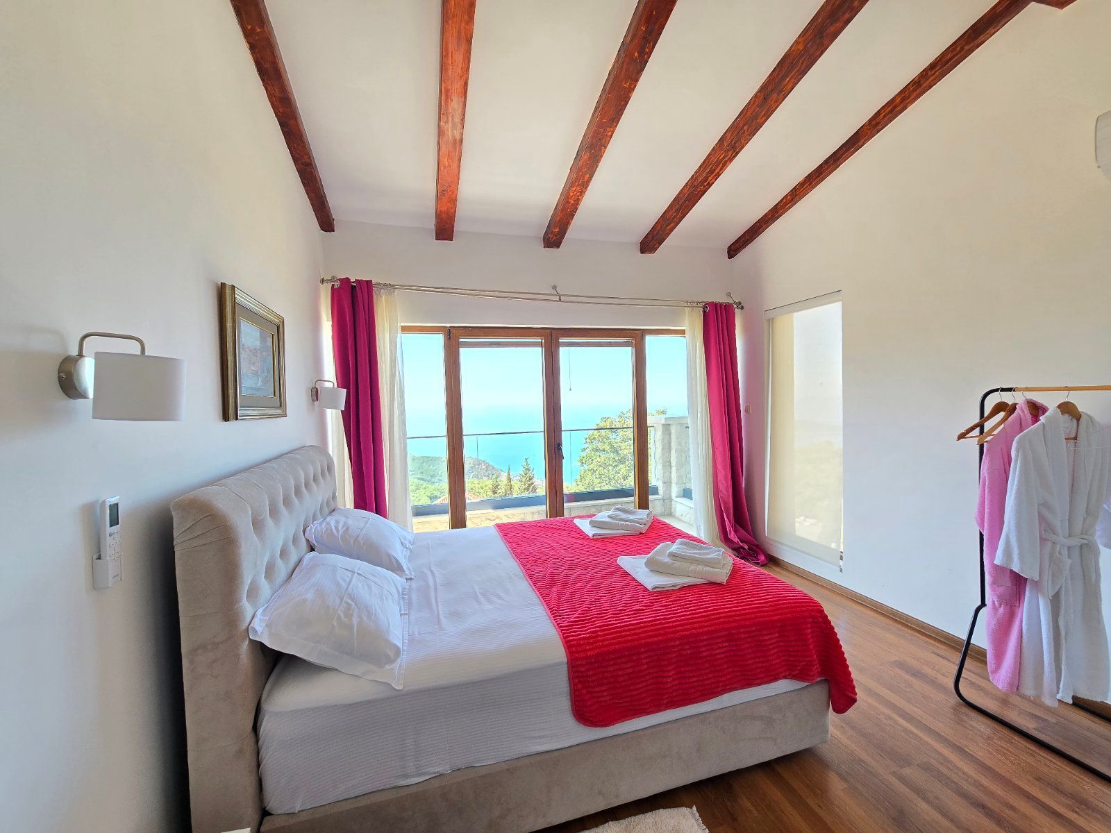 Prodaja – Luksuzna novoizgrađena vila 249 m² + teretana 35 m² sa bazenom i panoramskim pogledom na more – Kuljače, Budva - Amfora Real Estate