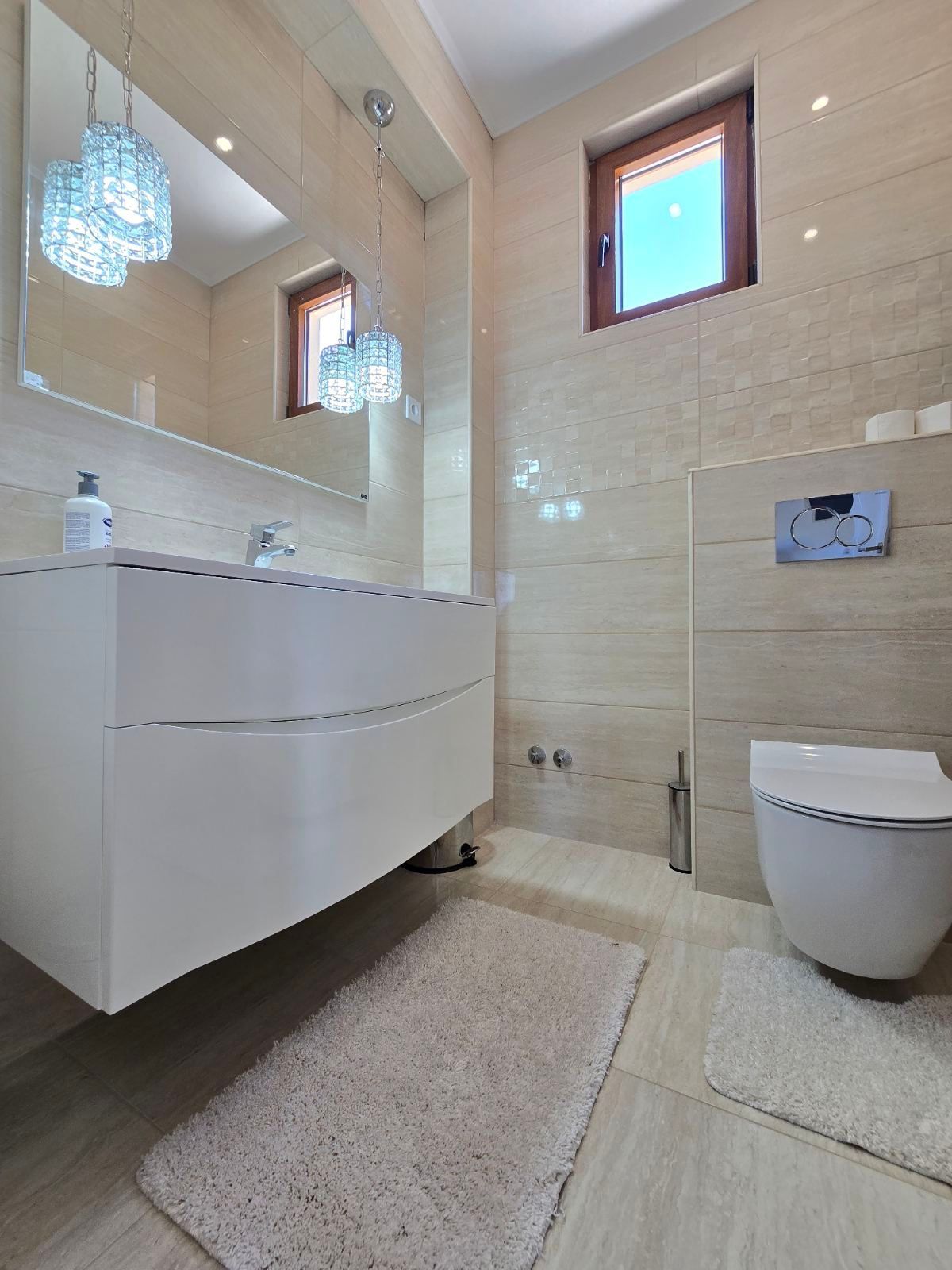 Prodaja – Luksuzna novoizgrađena vila 249 m² + teretana 35 m² sa bazenom i panoramskim pogledom na more – Kuljače, Budva - Amfora Real Estate