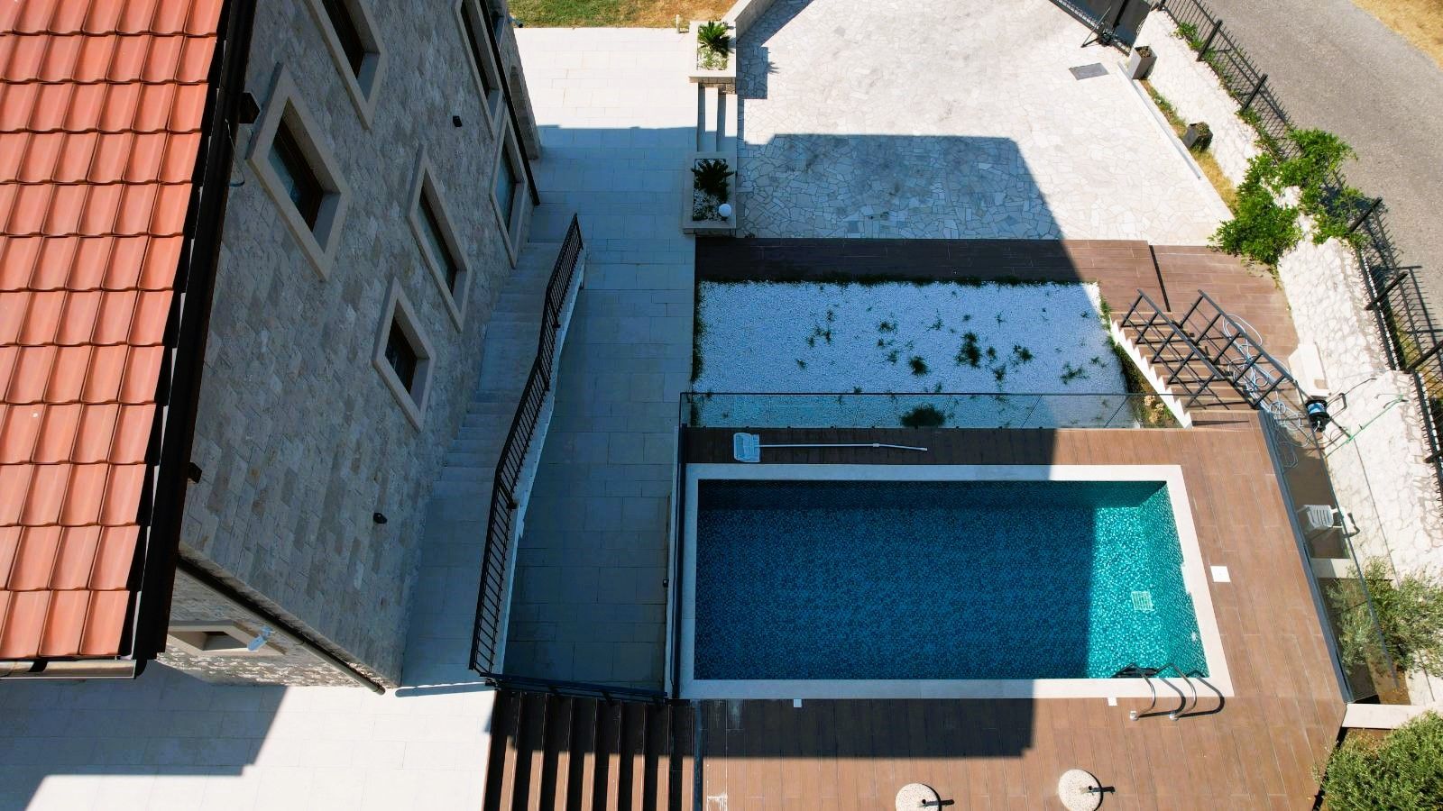 Prodaja – Luksuzna novoizgrađena vila 249 m² sa bazenom i panoramskim pogledom na more – Kuljače, Budva - Amfora Real Estate