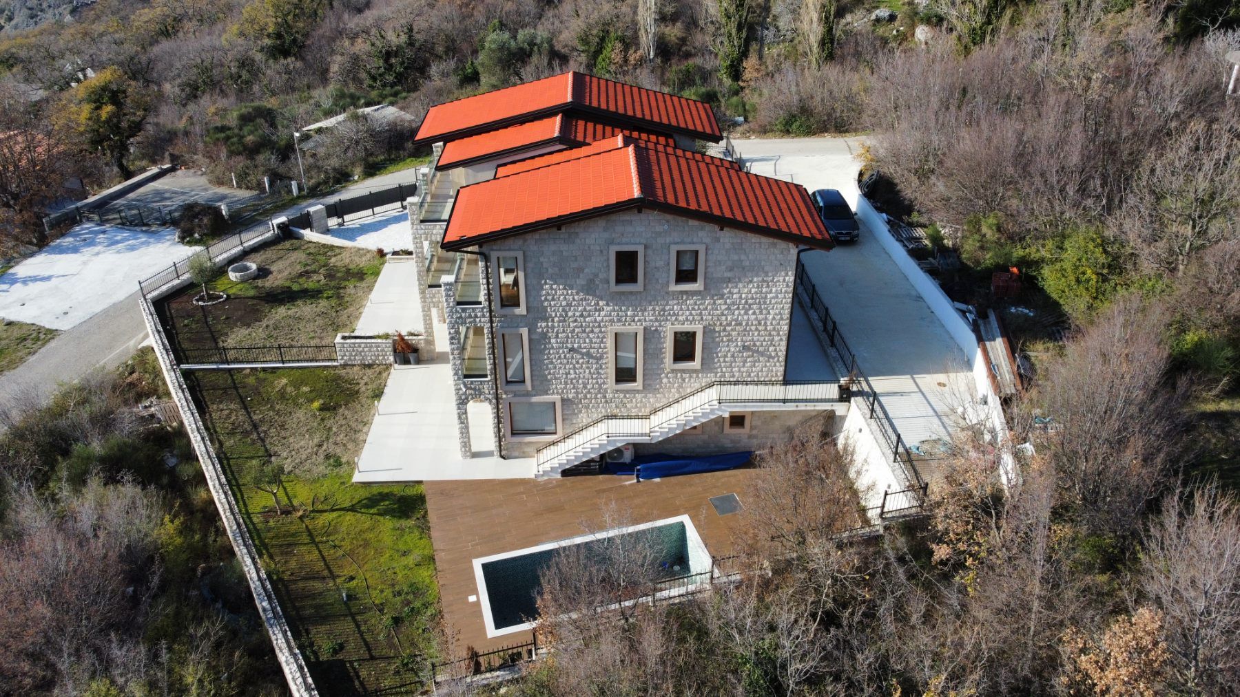 Prodaja – Luksuzna novoizgrađena vila 249 m² sa bazenom i panoramskim pogledom na more – Kuljače, Budva - Amfora Real Estate