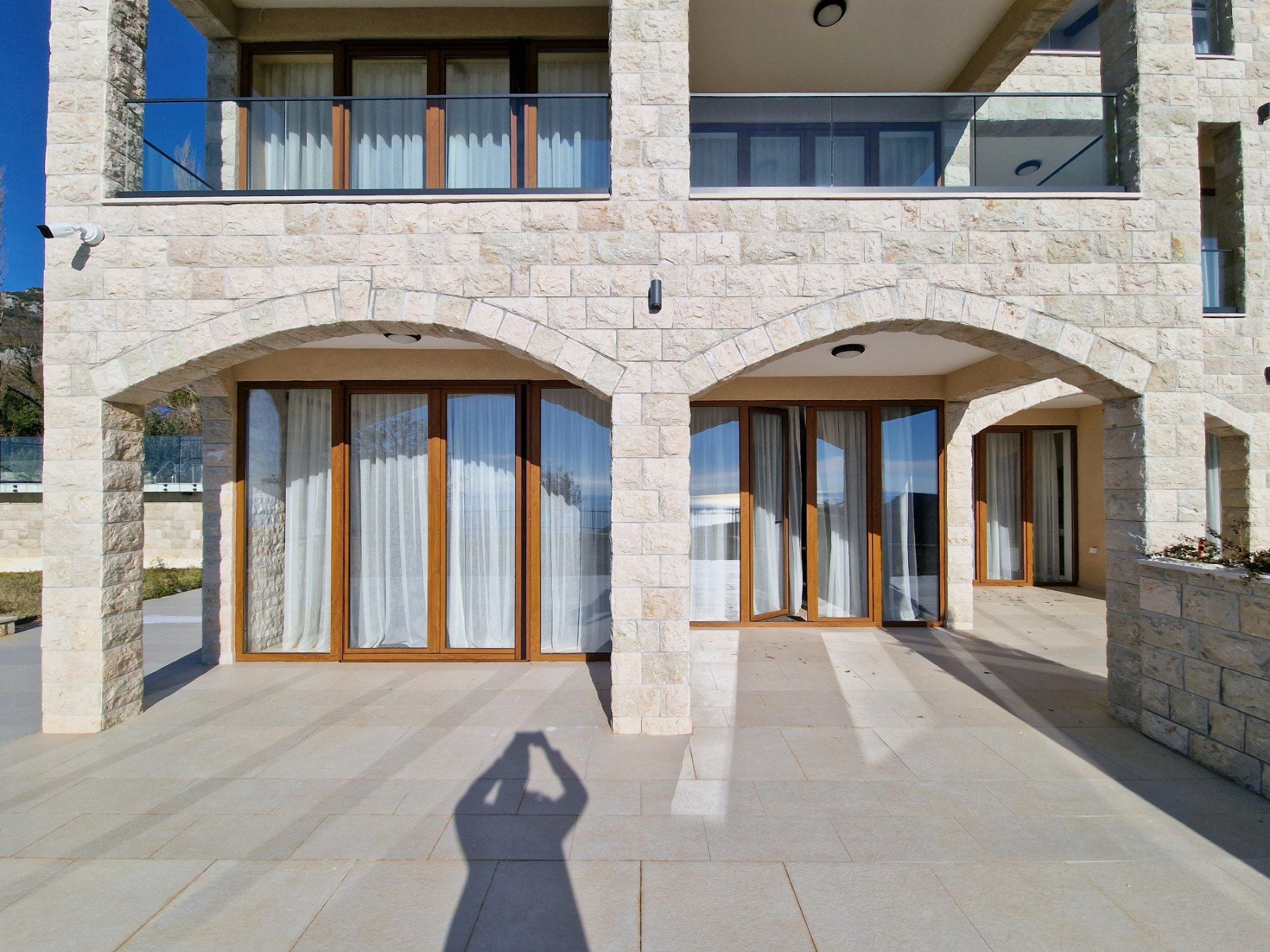 Prodaja – Luksuzna novoizgrađena vila 249 m² sa bazenom i panoramskim pogledom na more – Kuljače, Budva - Amfora Real Estate