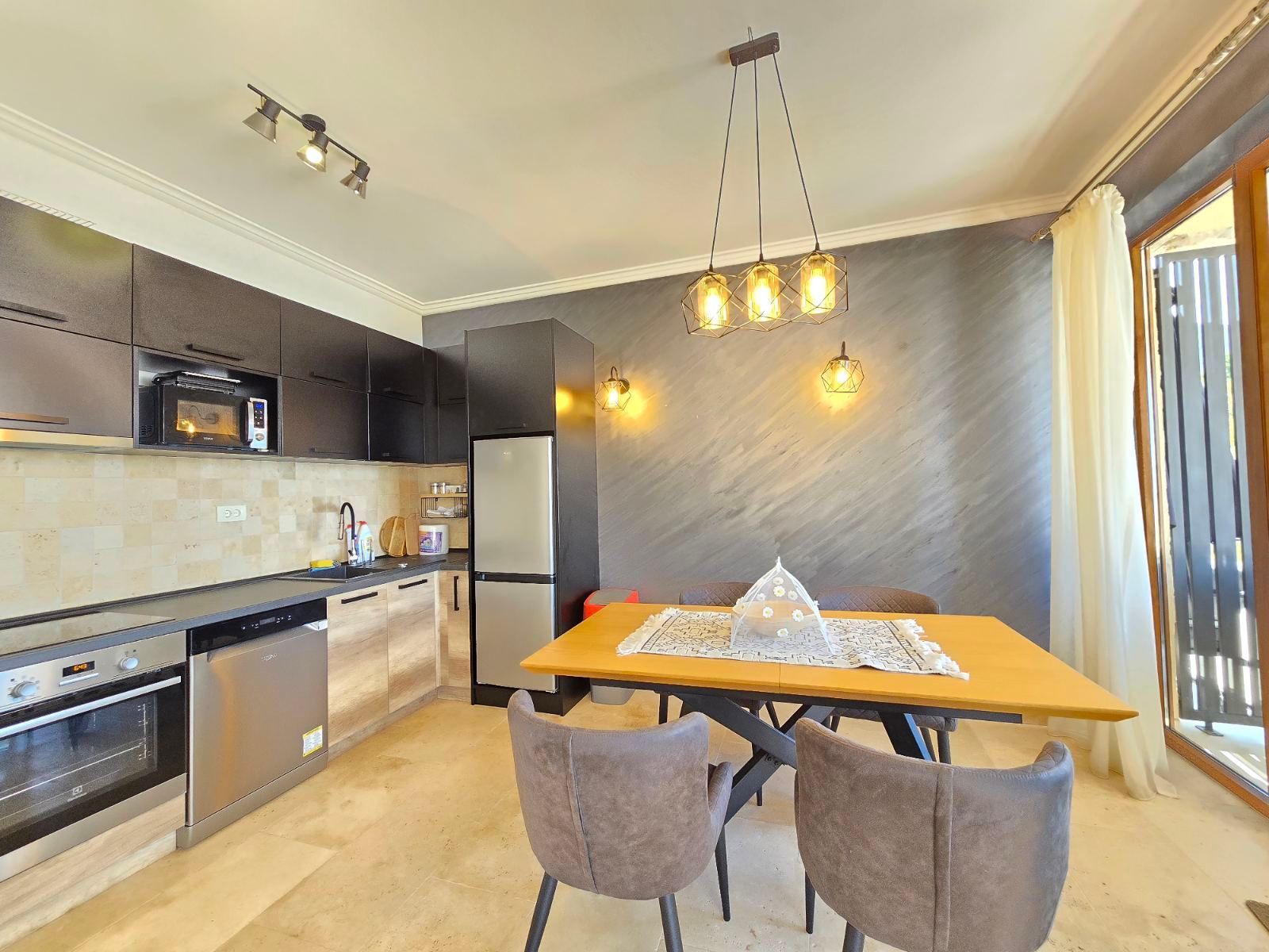 Prodaja – Luksuzna novoizgrađena vila 249 m² sa bazenom i panoramskim pogledom na more – Kuljače, Budva - Amfora Real Estate