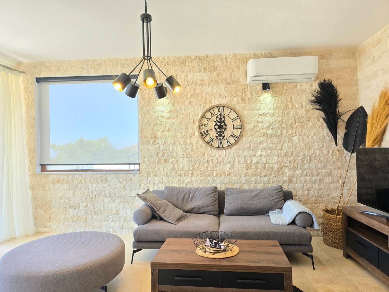 Prodaja – Luksuzna novoizgrađena vila 249 m² sa bazenom i panoramskim pogledom na more – Kuljače, Budva - Amfora Real Estate