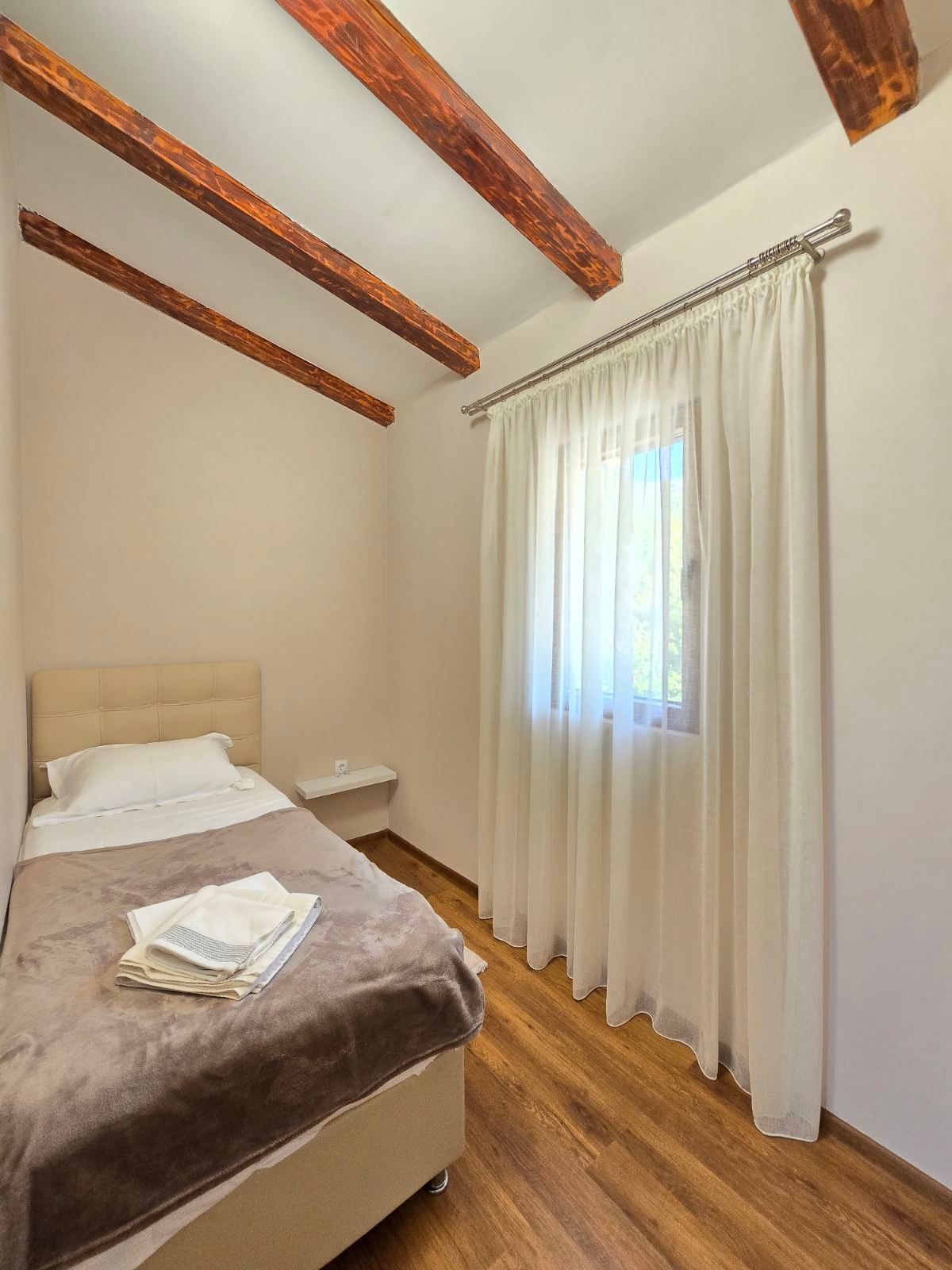 Prodaja – Luksuzna novoizgrađena vila 249 m² sa bazenom i panoramskim pogledom na more – Kuljače, Budva - Amfora Real Estate