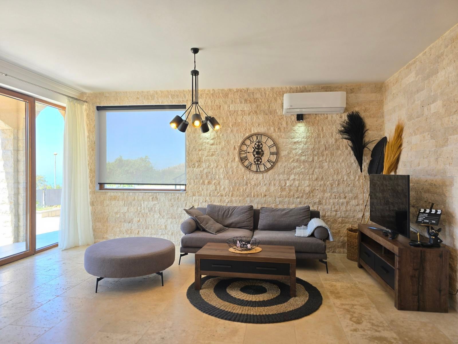 Prodaja – Luksuzna novoizgrađena vila 249 m² sa bazenom i panoramskim pogledom na more – Kuljače, Budva - Amfora Real Estate