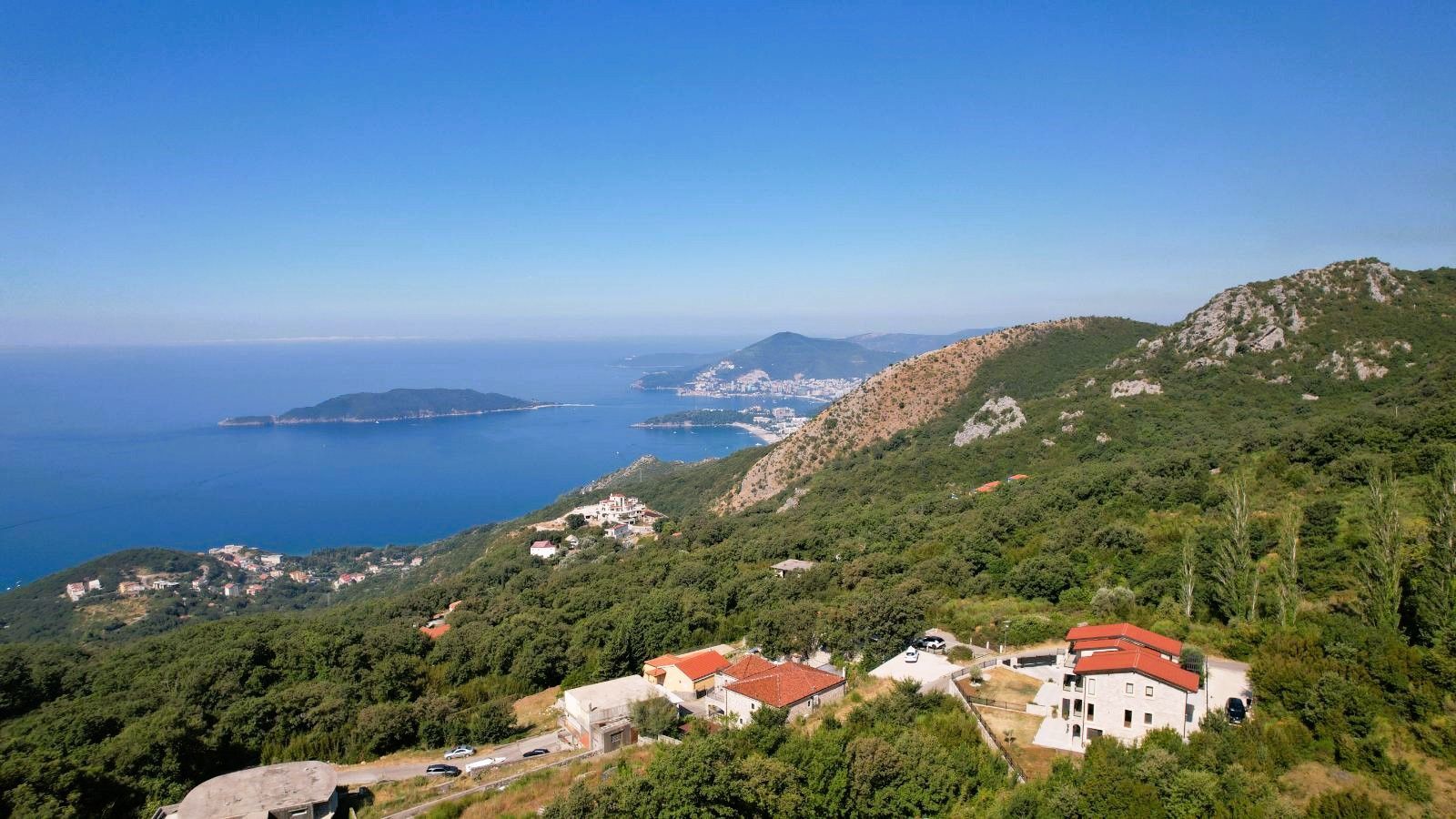 Prodaja – Luksuzna novoizgrađena vila 249 m² sa bazenom i panoramskim pogledom na more – Kuljače, Budva - Amfora Real Estate