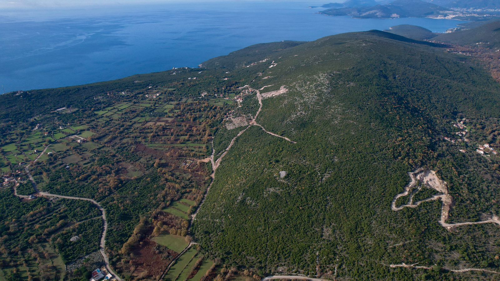 Prodaja urbanizovanog zemljista 1500m² – Zagora, Kotor - Amfora Real Estate