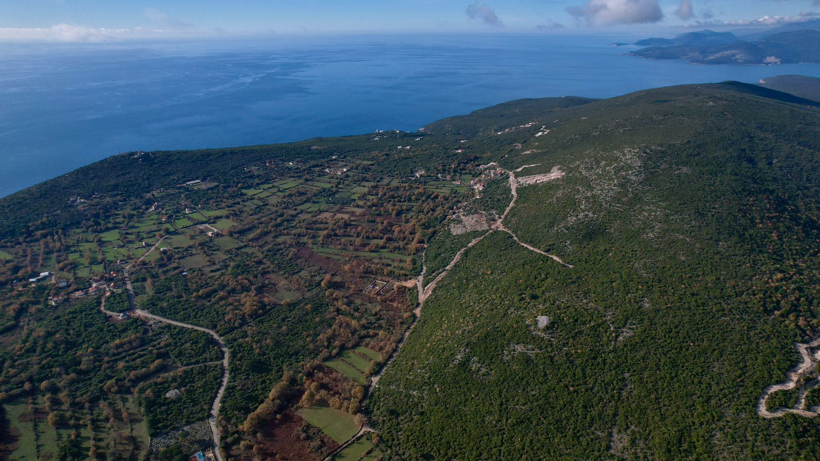 Prodaja urbanizovanog zemljista 1500m² – Zagora, Kotor - Amfora Real Estate