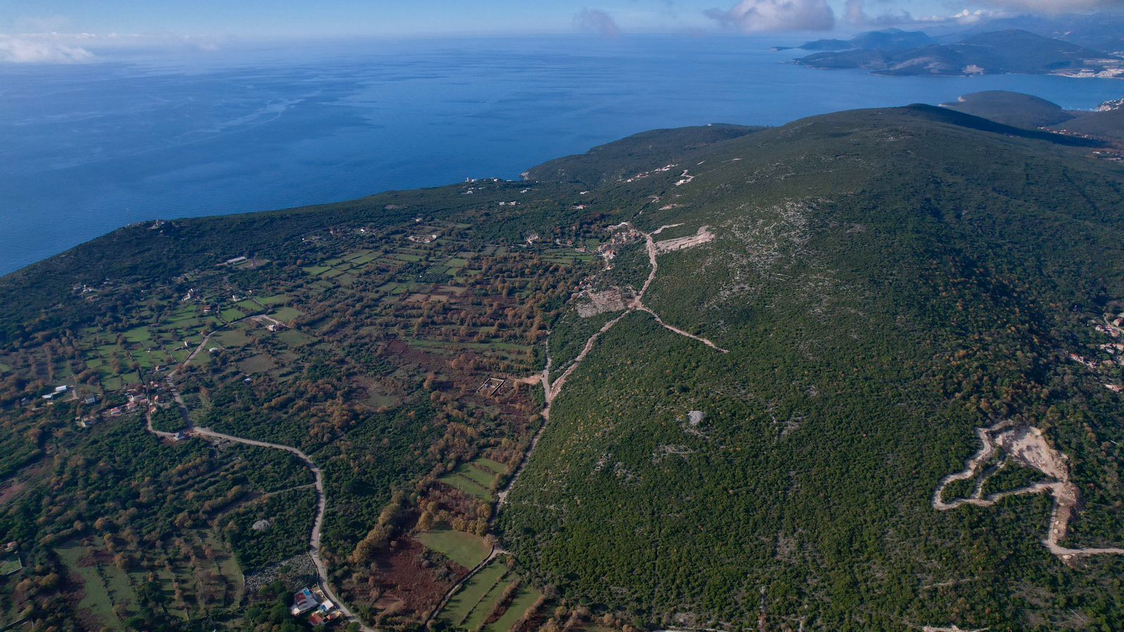 Prodaja urbanizovanog zemljista 1500m² – Zagora, Kotor - Amfora Real Estate