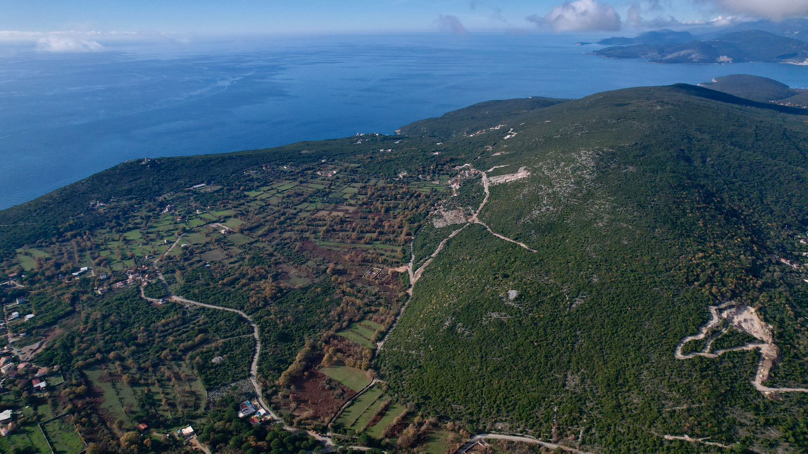 Prodaja urbanizovanog zemljista 1500m² – Zagora, Kotor - Amfora Real Estate