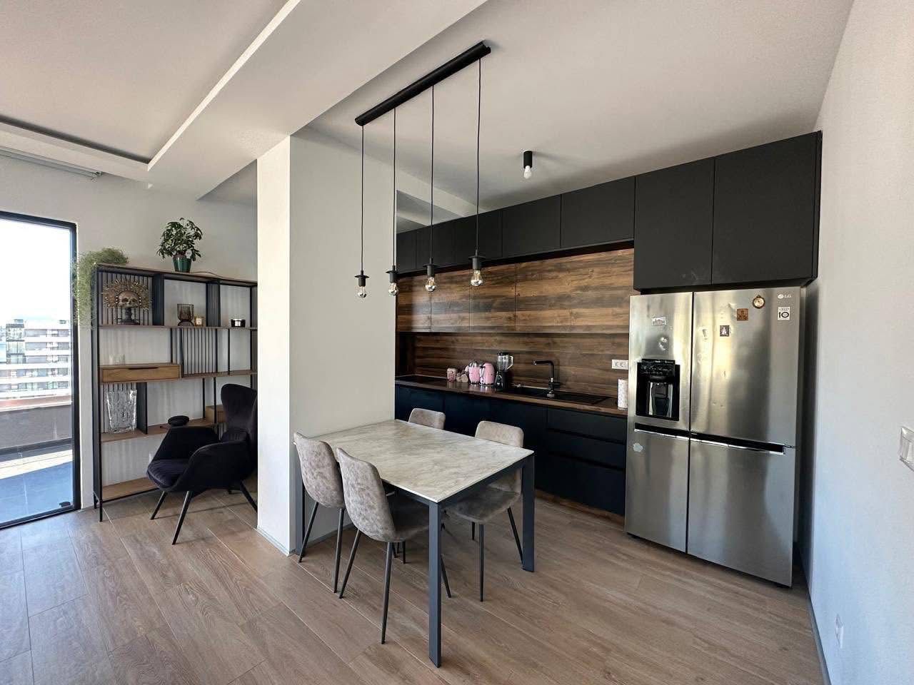 Izdavanje – Luksuzan trosoban stan 130 m² sa parking mestom i panoramskim pogledom na more i Stari grad, Gospoština – Budva (Na duzi period) - Amfora Real Estate