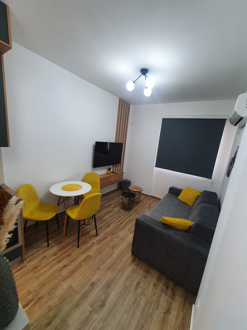 Izdavanje jednosobnog stana 28m2 na atraktivnoj lokaciji u Budvi (Na duzi period) - Amfora Real Estate