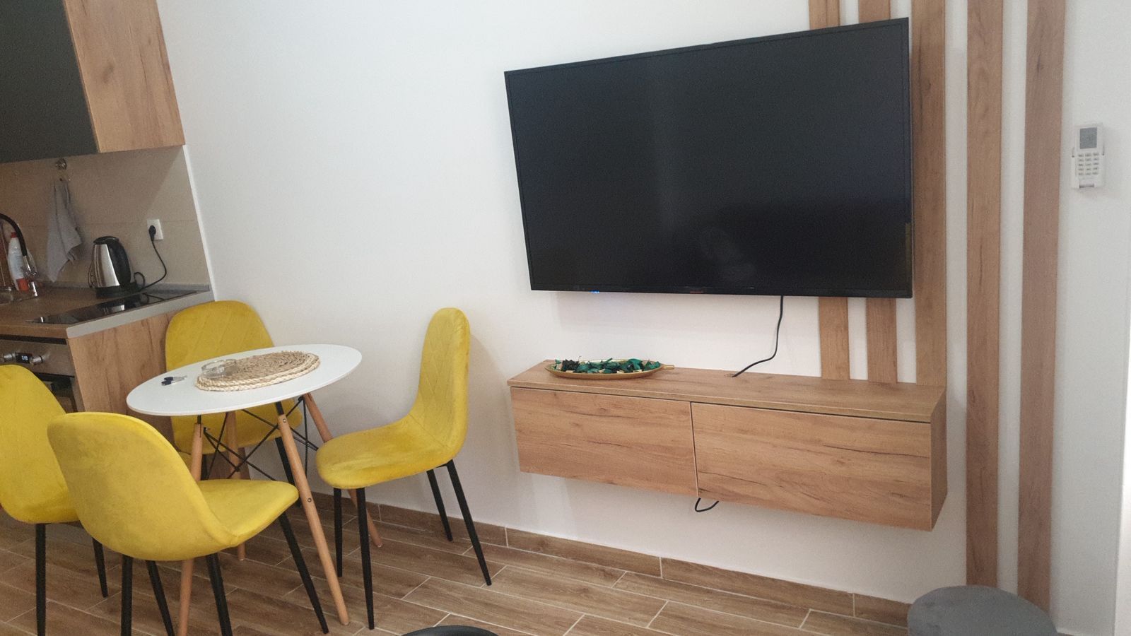 Izdavanje jednosobnog stana 28m2 na atraktivnoj lokaciji u Budvi (Na duzi period) - Amfora Real Estate