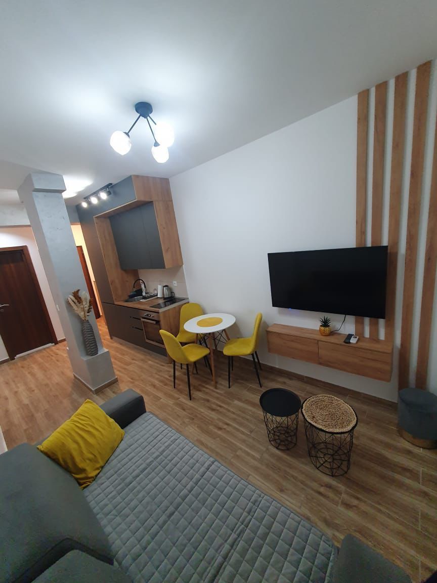 Izdavanje jednosobnog stana 28m2 na atraktivnoj lokaciji u Budvi (Na duzi period) - Amfora Real Estate