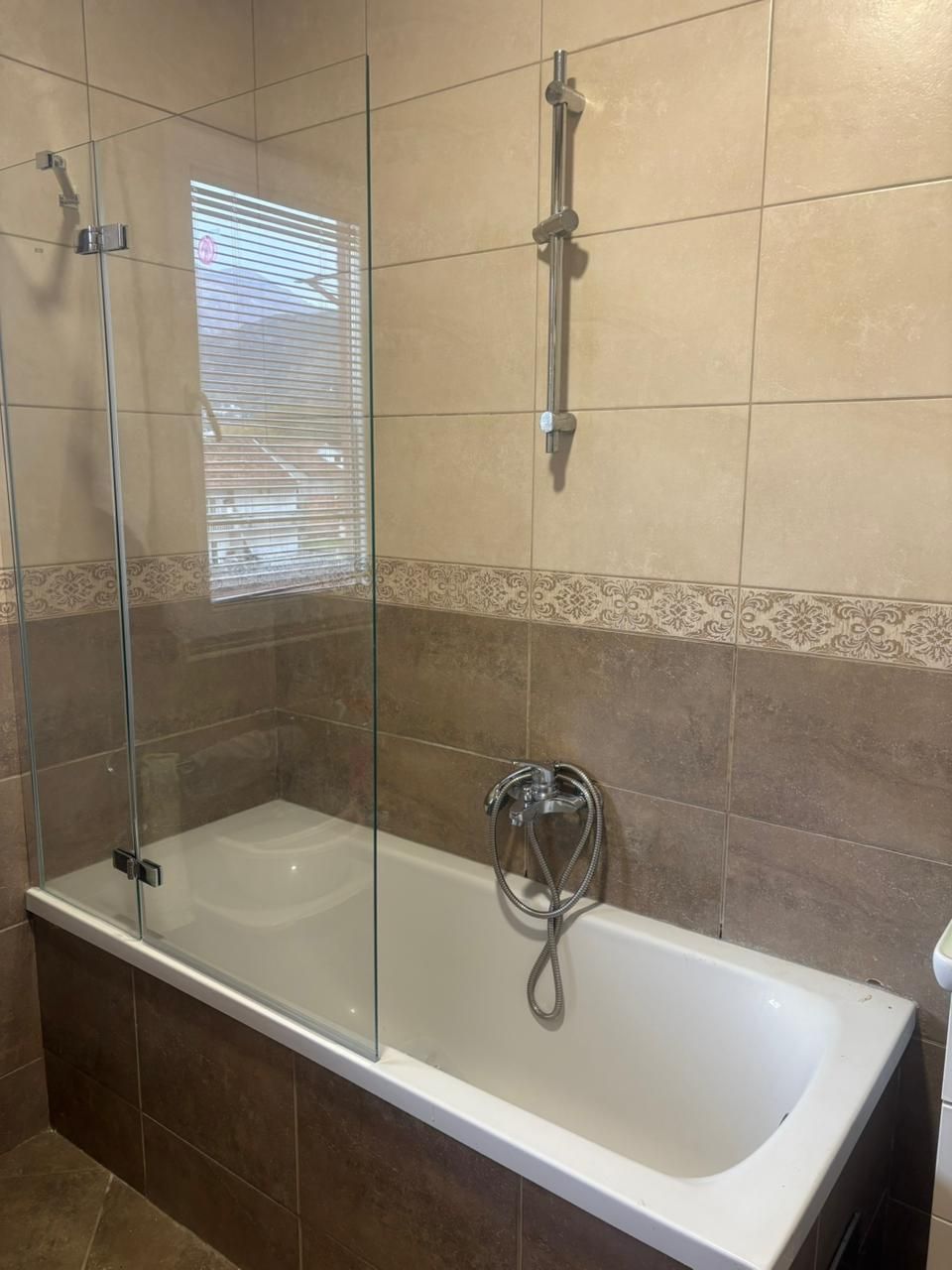 Izdavanje jednosobnog stana 84 m² sa direktnim pogledom na more i parking mestom – Bonići, Tivat  (na duzi period) - Amfora Real Estate