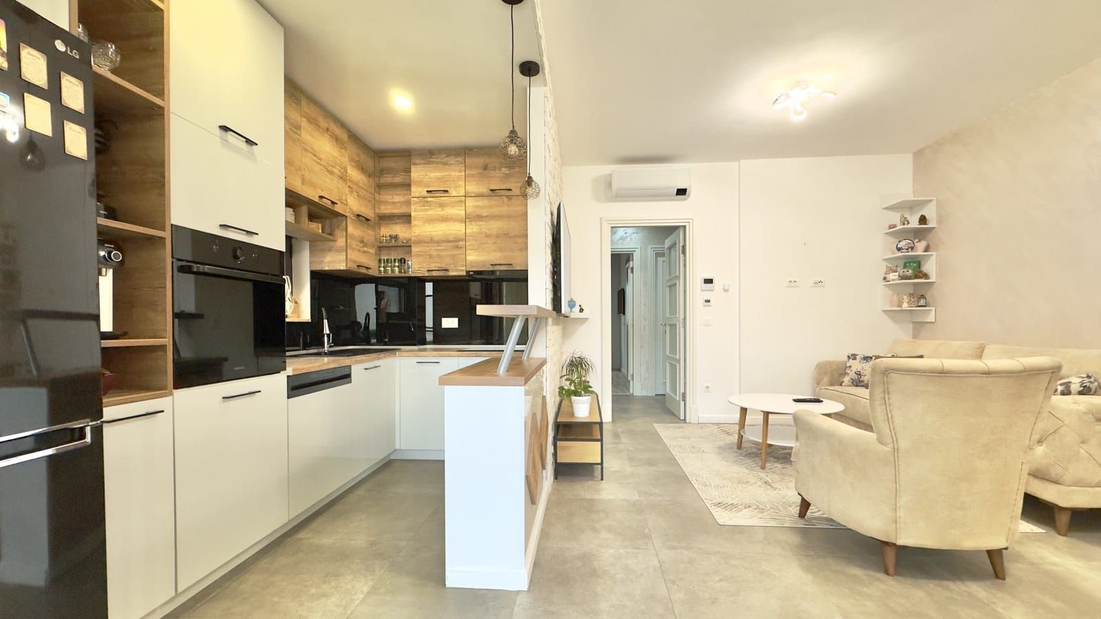 Na prodaju luksuzno opremljen trosoban stan 76 m² sa garažom – Kava, Tivat - Amfora Real Estate