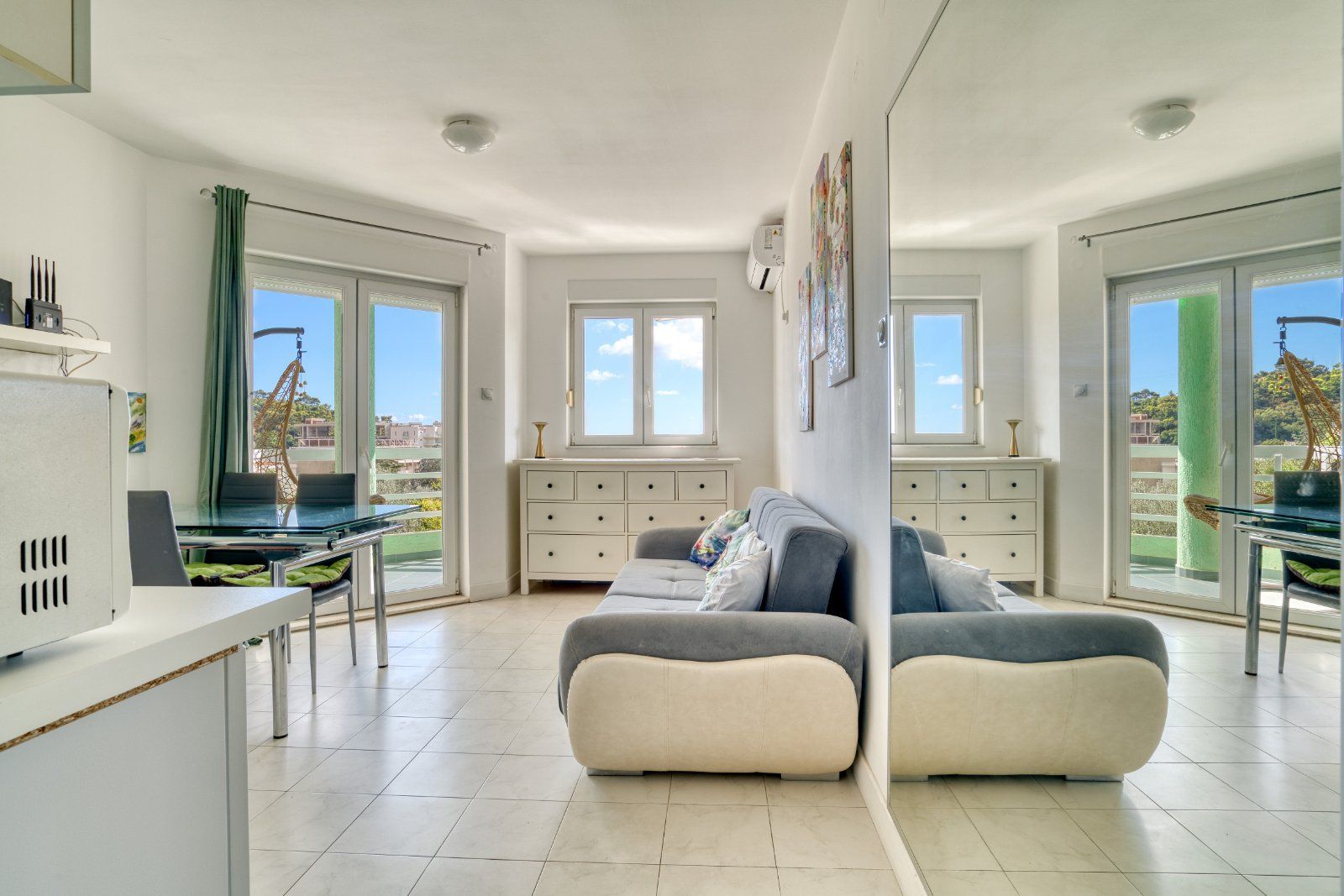 Moderno opremljen jednosoban stan sa pogledom na more , Petrovac-Budva (Izdavanje na period 01.06.2026) - Amfora Real Estate