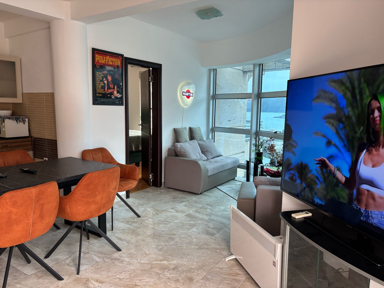 Ekskluzivna Ponuda – Prostran Jednosoban Stan 71m² sa Dve Terase i Trajnim Pogledom na More, Bečići - Amfora Real Estate