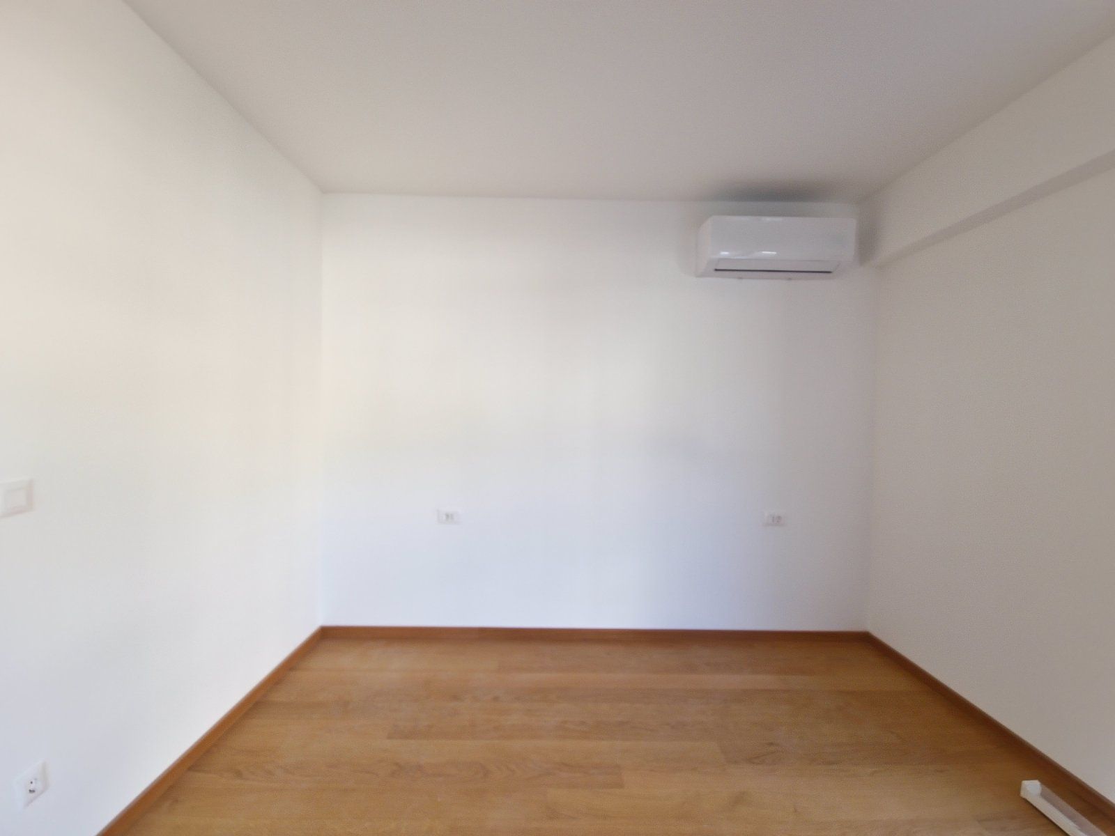 Izdavanje dvosobnog nenameštenog stana 75m² – Budva, Rozino - Amfora Real Estate