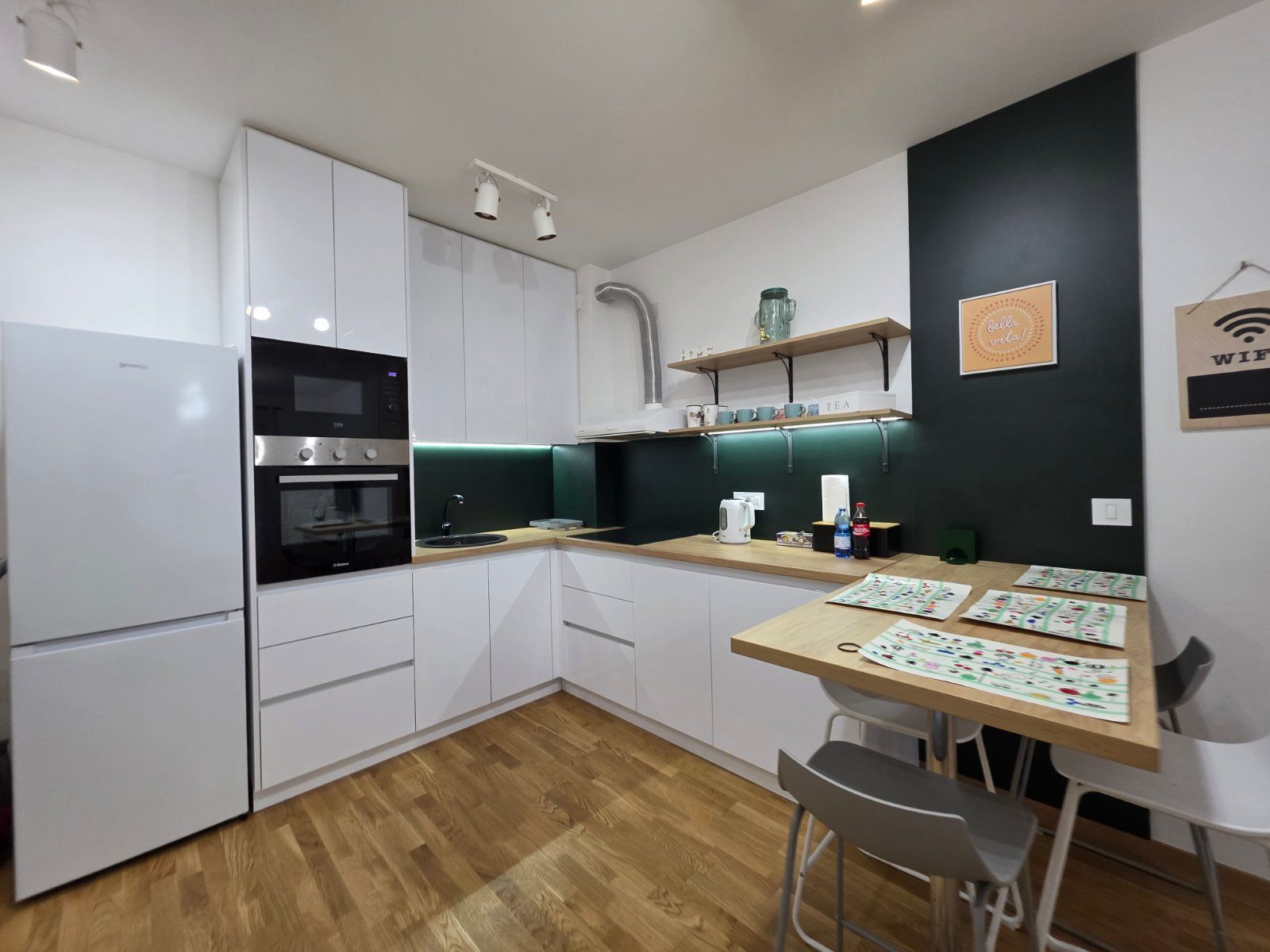 Na prodaju nov, moderno opremljen dvosoban stan 55m², Bečići - Amfora Real Estate