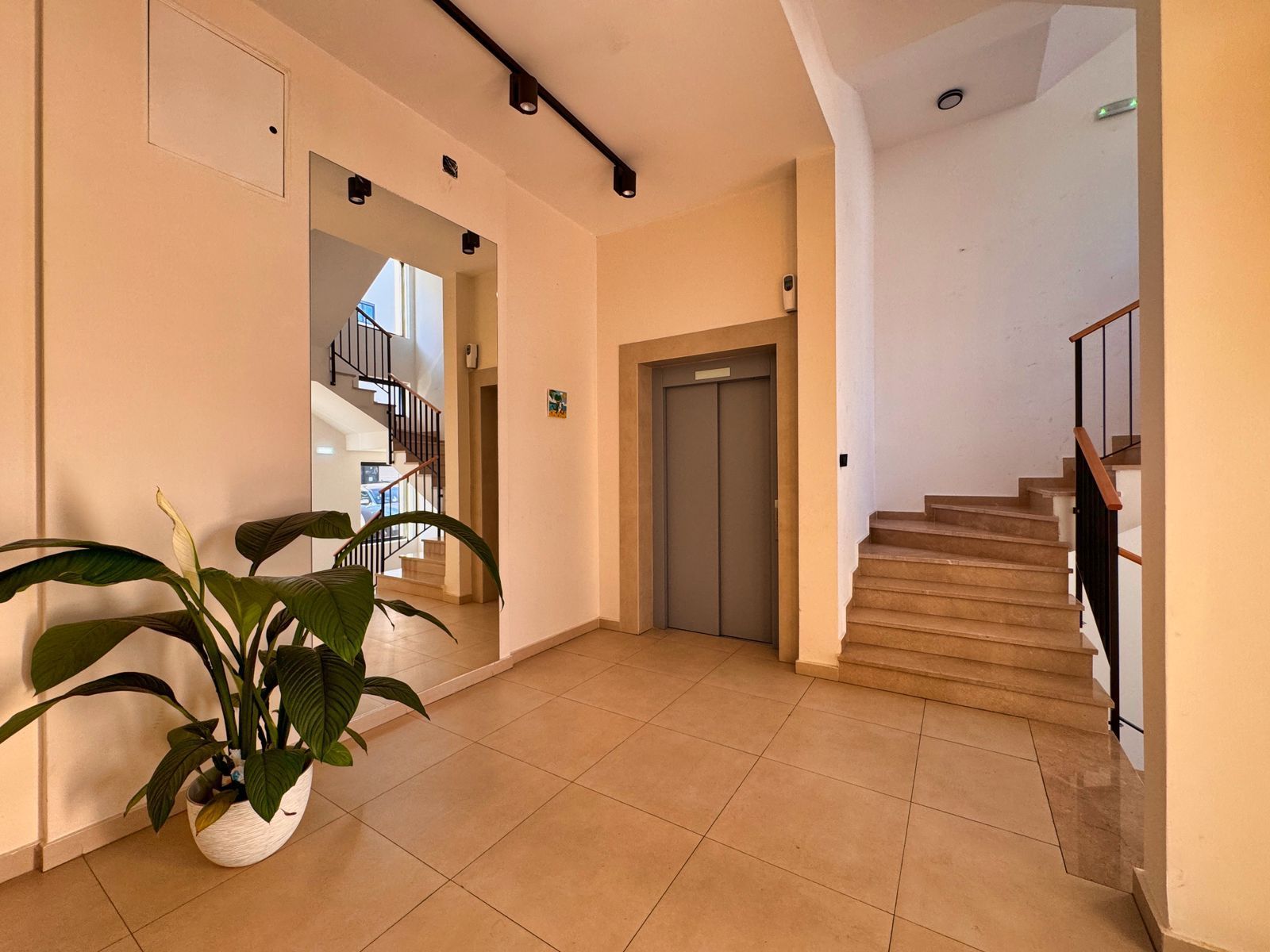 Prodaja luksuznog jednosobnog stana 46 m² – Central Point, Podgorica - Amfora Real Estate