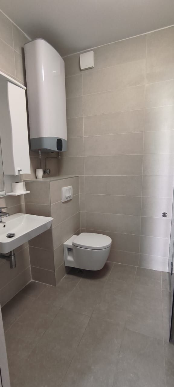 Moderno opremljen jednosoban stan na atraktivnoj lokaciji,Topliski put-Budva.(NA DUZI VREMENSKI PERIOD) - Amfora Real Estate