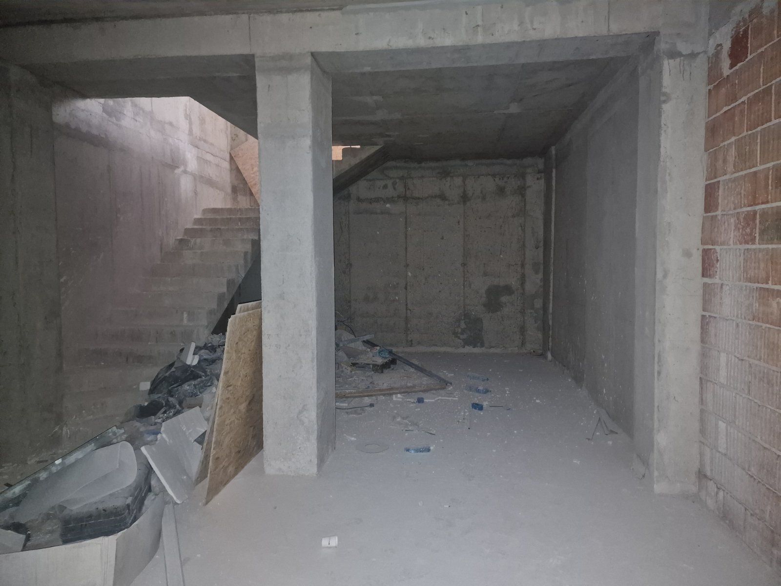 Izdavanje poslovnog prostora 353 m² – Budva, centar,100 m od mora - Amfora Real Estate