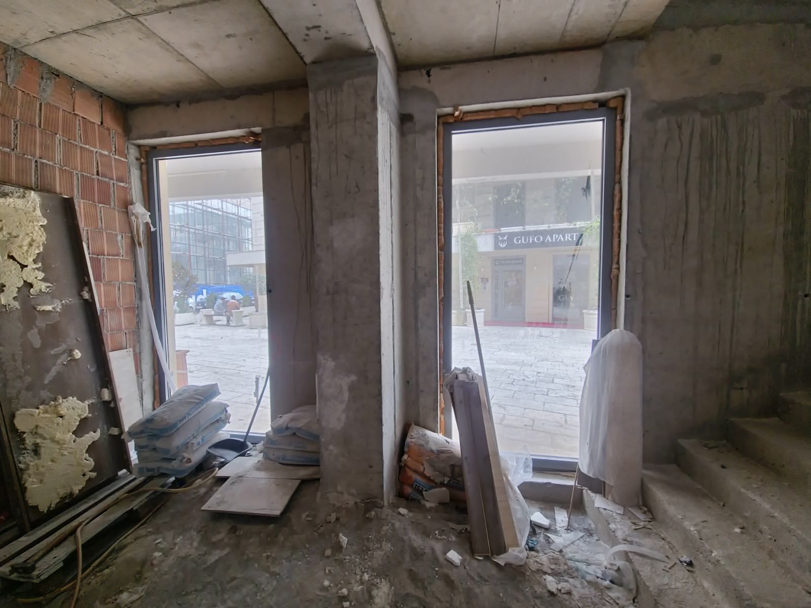 Izdavanje poslovnog prostora 353 m² – Budva, centar,100 m od mora - Amfora Real Estate