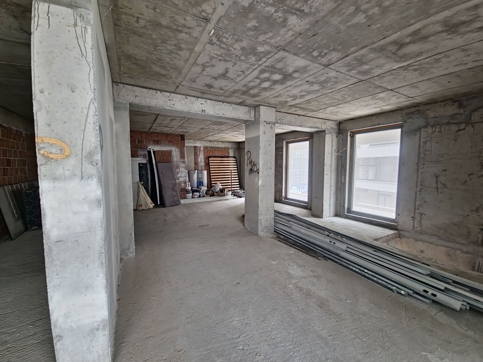 Izdavanje poslovnog prostora 353 m² – Budva, centar,100 m od mora - Amfora Real Estate