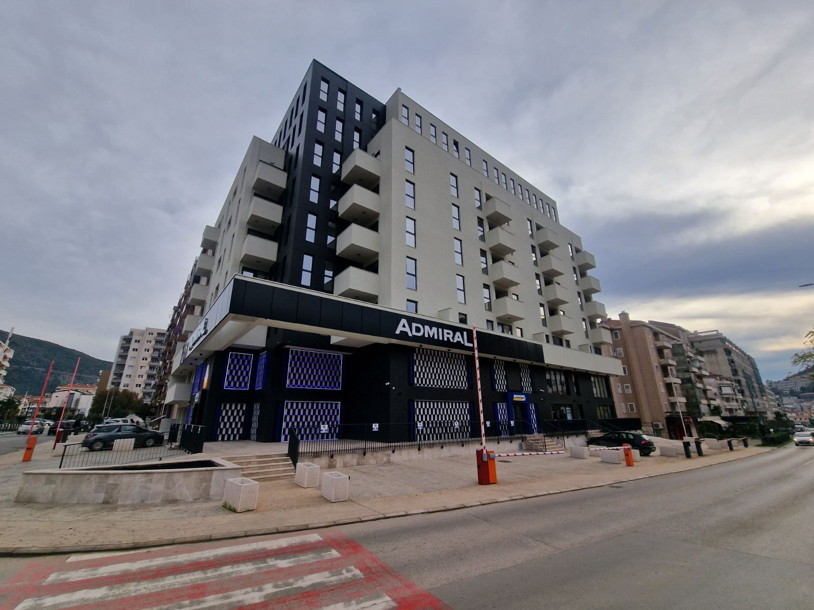 Izdavanje poslovnog prostora 134 m² sa parkingom – Rozino, Budva - Amfora Real Estate
