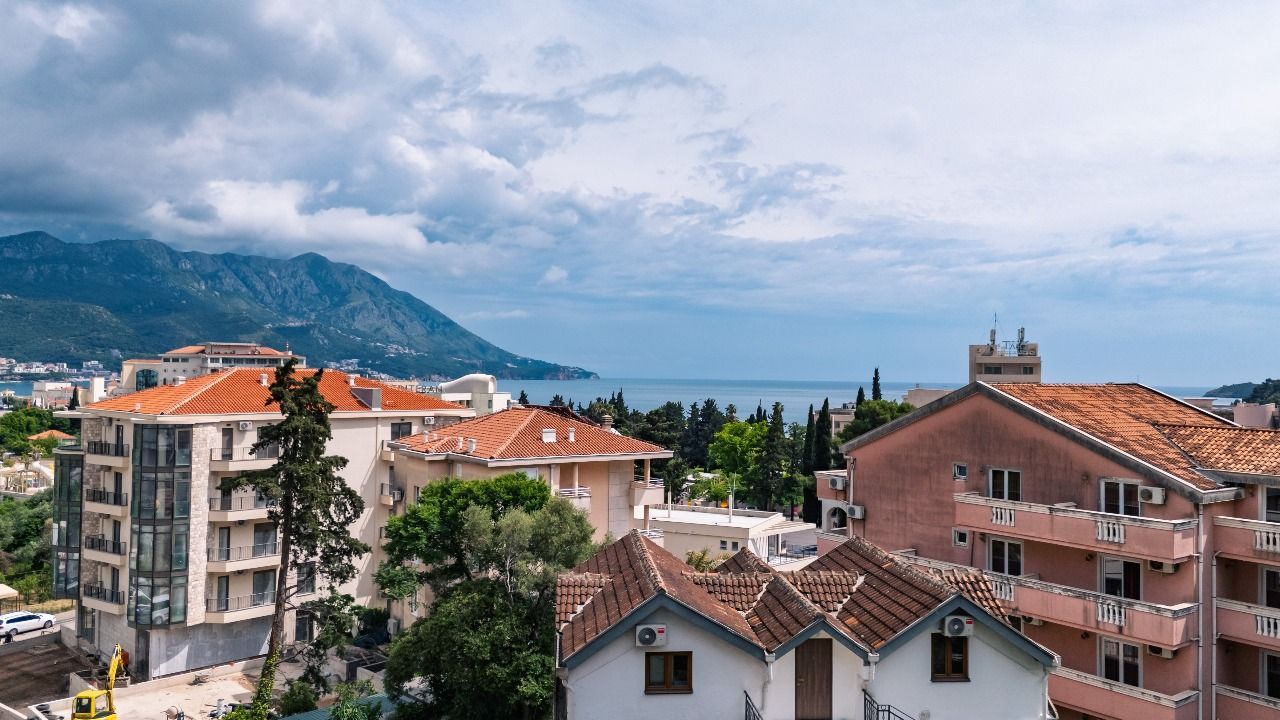 Jednosoban stan 47,68 m² u ekskluzivnom kompleksu u izgradnji – Bečići | Izuzetna lokacija | Akcijska cena do kraja godine - Amfora Real Estate