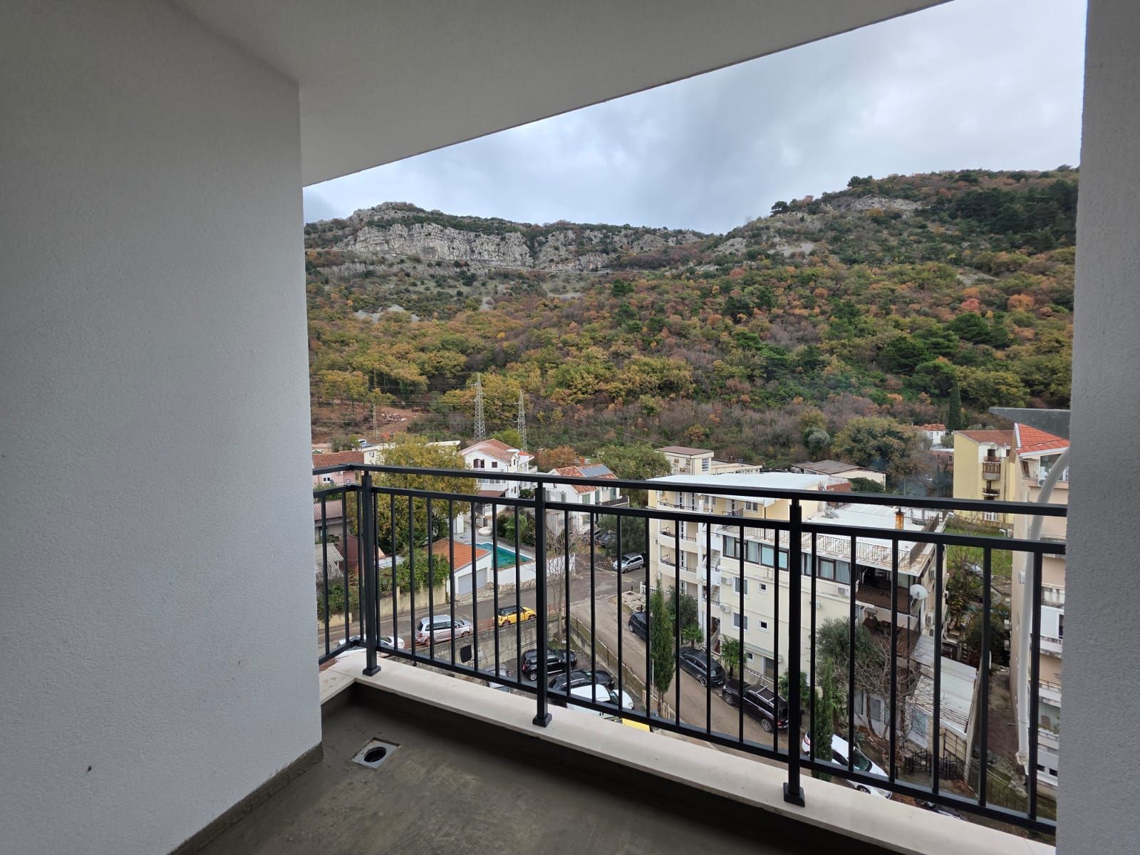 Prodaja trosobnog stana 165 m² u novogradnji sa pogledom na more – Podkosljun, Budva - Amfora Real Estate