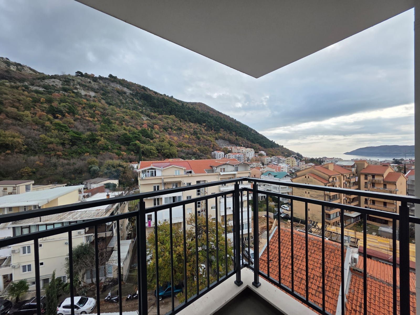 Prodaja trosobnog stana 165 m² u novogradnji sa pogledom na more – Podkosljun, Budva - Amfora Real Estate