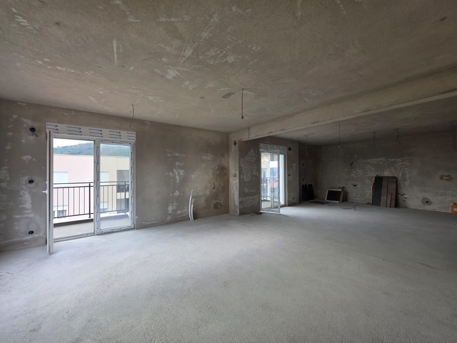 Prodaja trosobnog stana 165 m² u novogradnji sa pogledom na more – Podkosljun, Budva - Amfora Real Estate