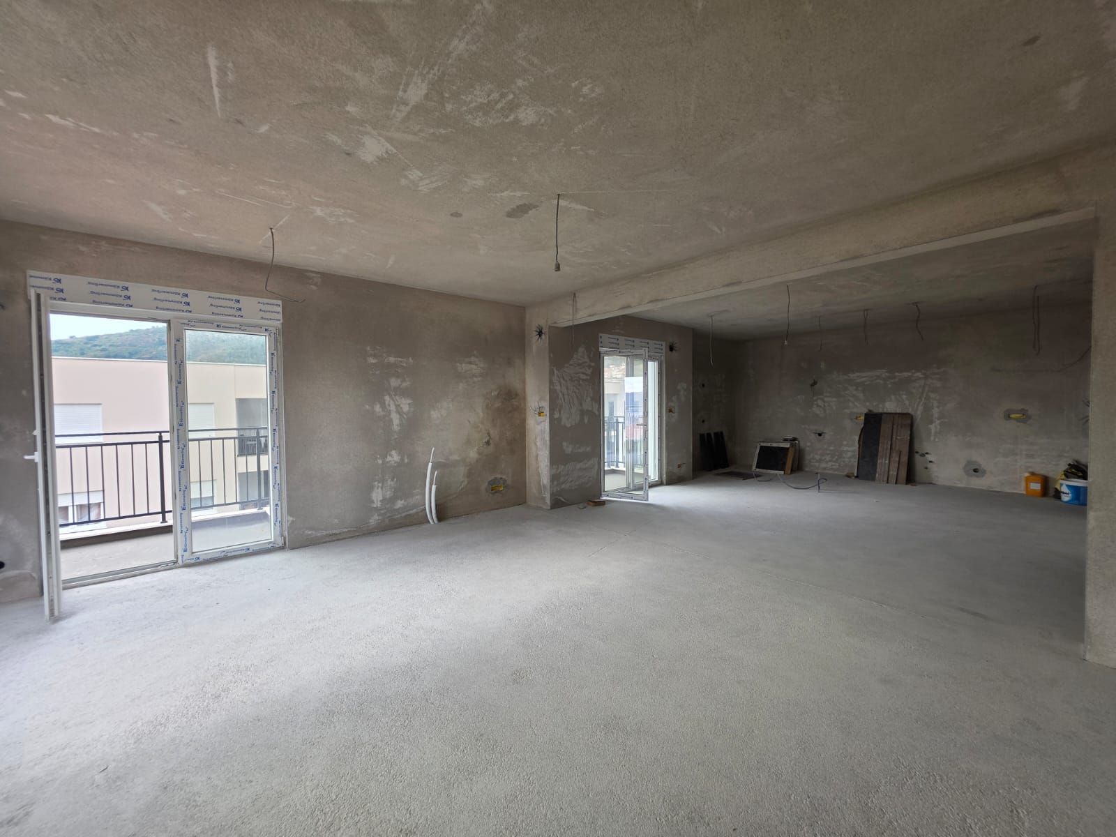 Prodaja trosobnog stana 165 m² u novogradnji sa pogledom na more – Podkosljun, Budva - Amfora Real Estate